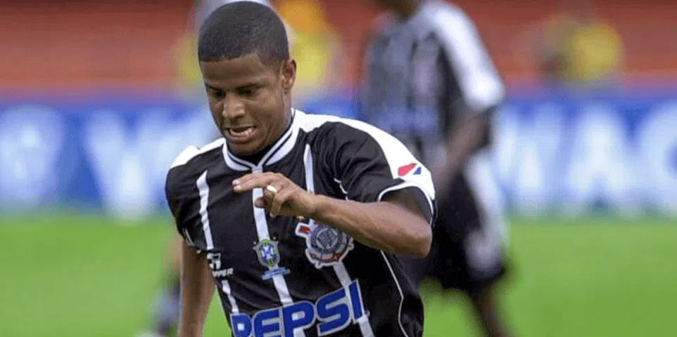 Do Pacaembu ao Mundo: A Jornada de Marcelinho Carioca