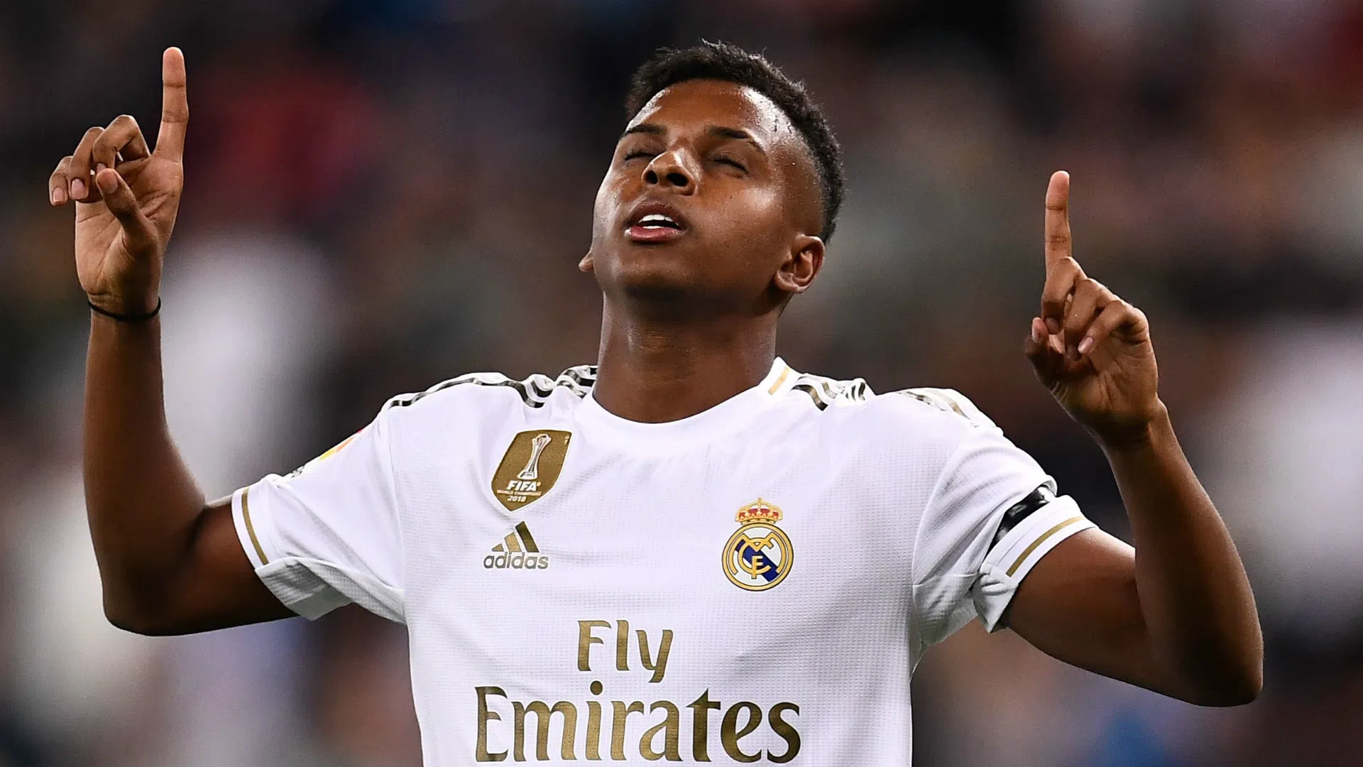 Rodrygo no Centro das Transferências: Gigantes da Inglaterra na Disputa pelo Brasileiro