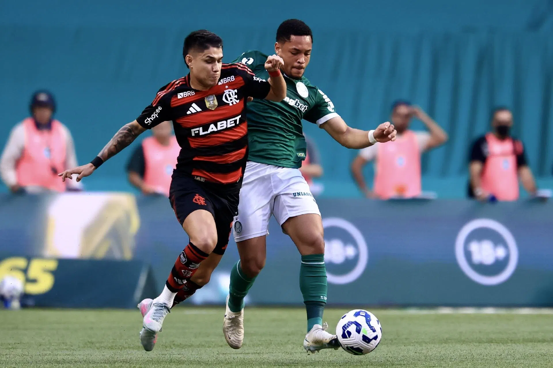 Palmeiras x Flamengo: quem é o favorito para vencer a final da Libertadores 2025
