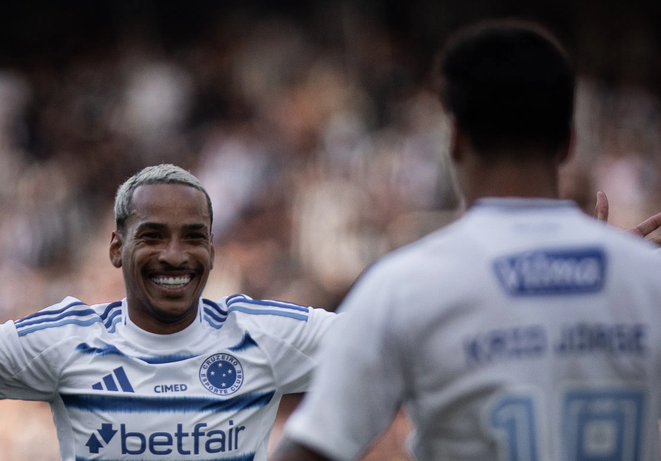 Cruzeiro domina o Botafogo no Nilton Santos e volta para a ponta da tabela da Série A; veja como foi a partida