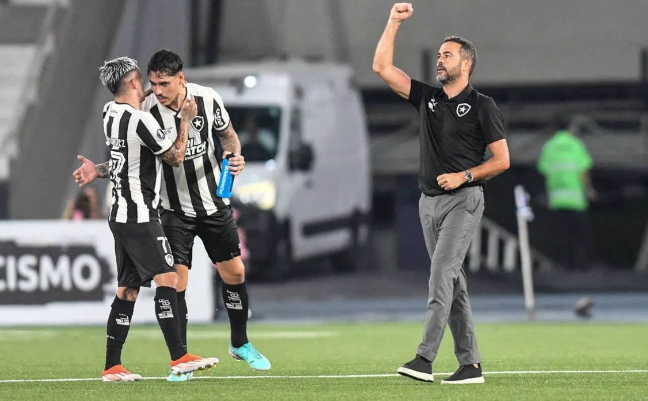 A Busca do Botafogo por um Novo Técnico: Saída de Artur Jorge ainda causa desconforto