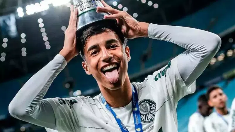 Vitor Reis: A Nova Joia do Palmeiras no Radar do Manchester City