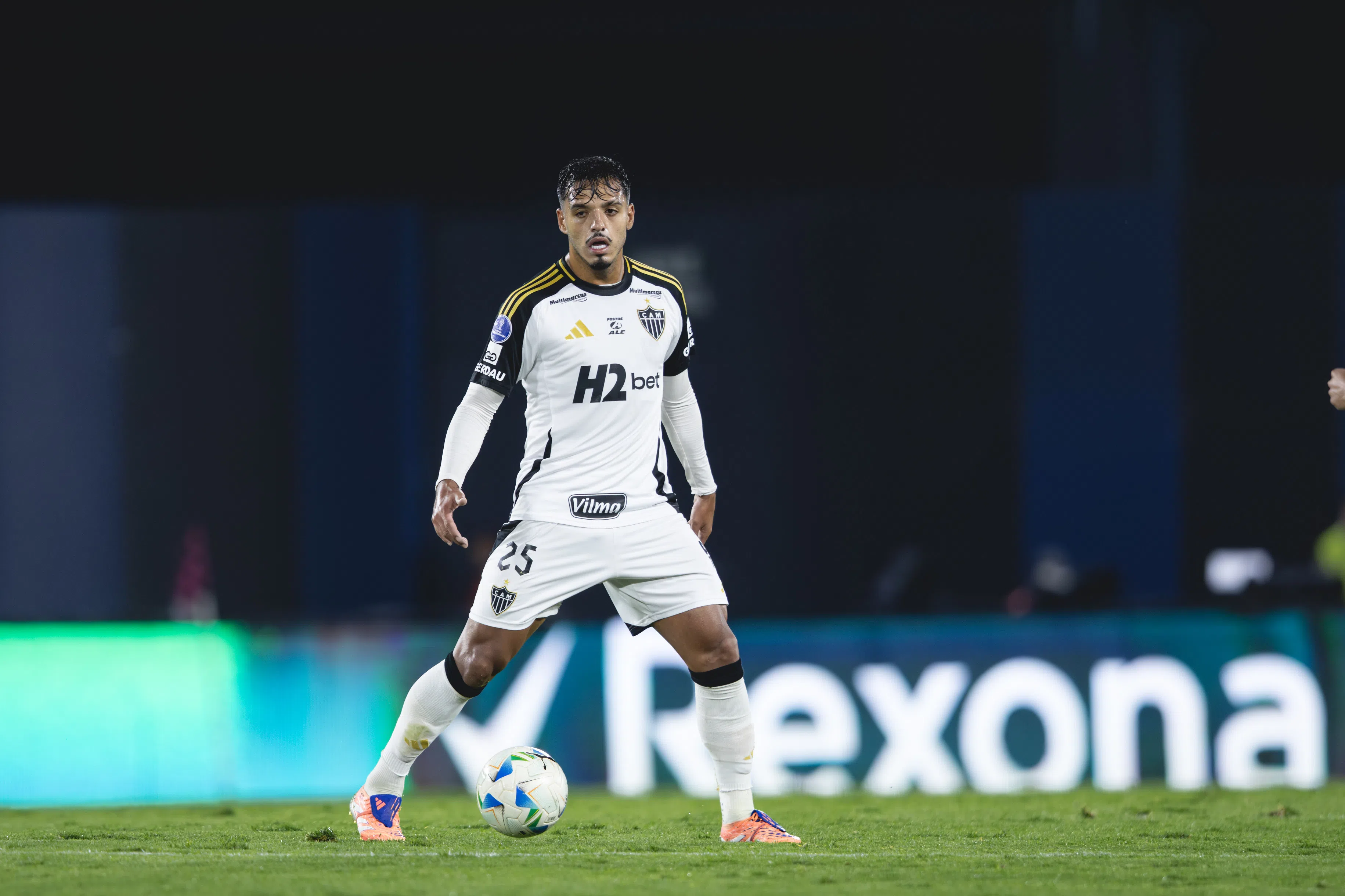 Santos acerta contratação de Gabriel Menino junto ao Atlético-MG; veja