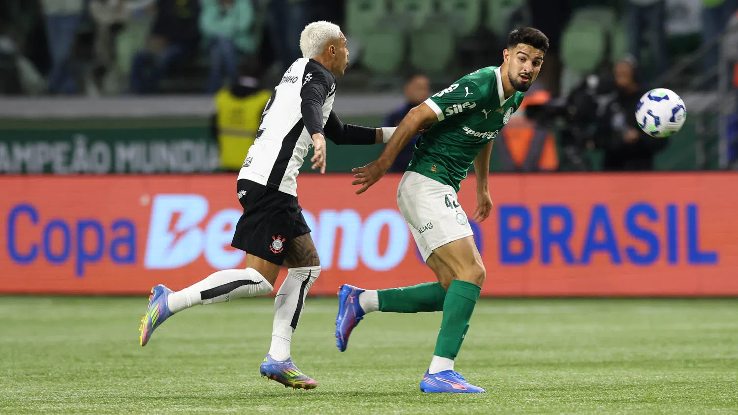 Onde assistir Palmeias x Ceará ao vivo: Transmissão, escalações e horário da partida de hoje (10) na Série A