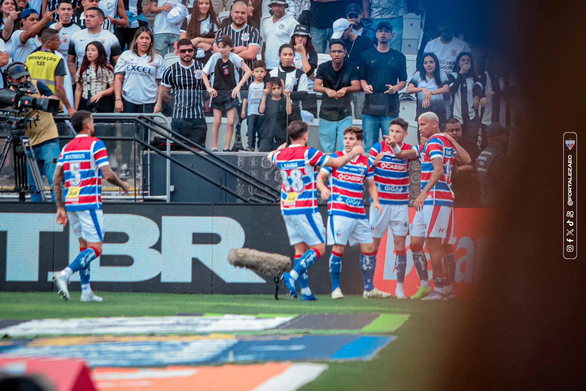 Onde assistir Fortaleza x Vélez Sarsfield ao vivo: Transmissão, horário e escalações do jogo da Libertadores