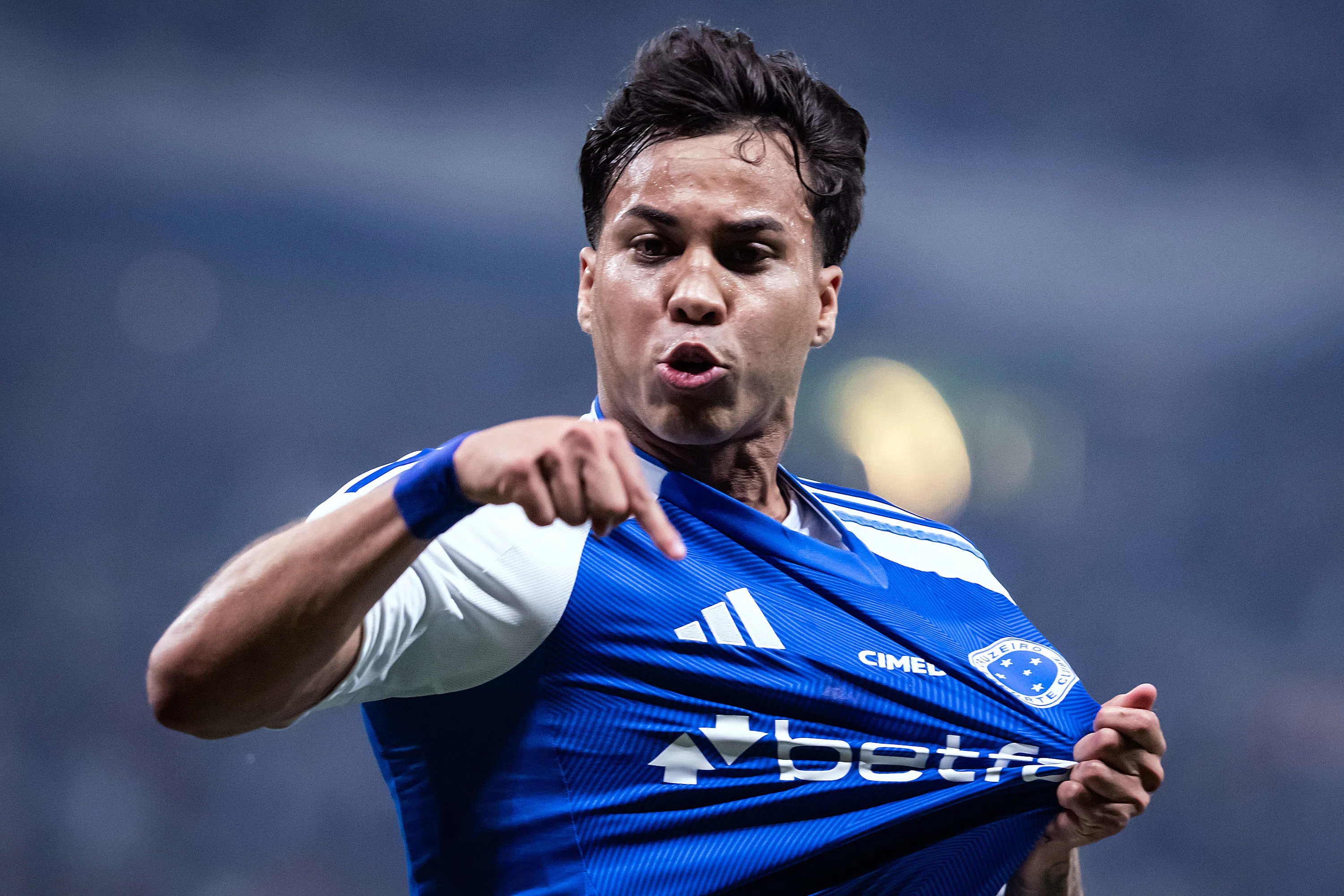 Kaio Jorge se recupera a tempo, ajuda o Cruzeiro a vencer o Atlético-MG e garante o time na semifinal da Copa do Brasil; saiba como foi a partida