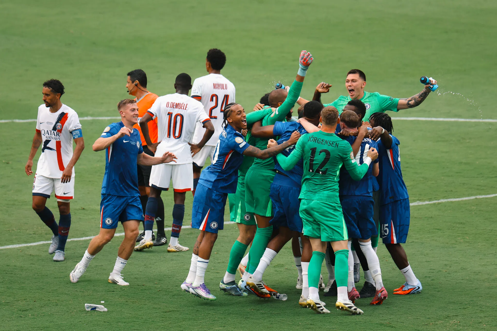 Chelsea controla a partida, vence o PSG e se sagra campeão do Mundial de Clubes
