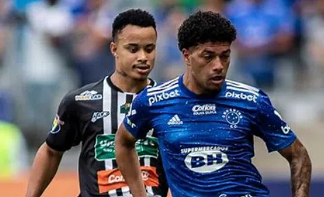 Crise no Cruzeiro: Pedrinho Critica Contratações, Gabigol e Dudu Ficam no Banco