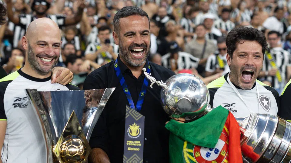 Artur Jorge Recebe Proposta do Catar para Triplicar Salário: O Futuro do Técnico do Botafogo