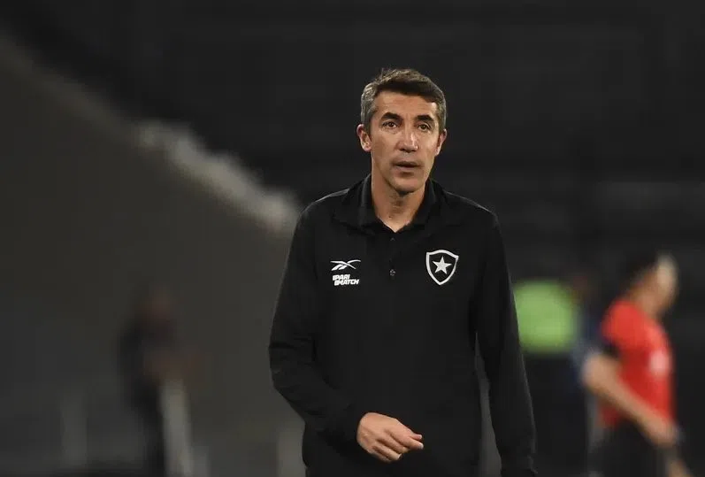 Ex-treinador do Botafogo processa o clube e pede R$ 9,6 milhões por rescisão antecipada e danos morais