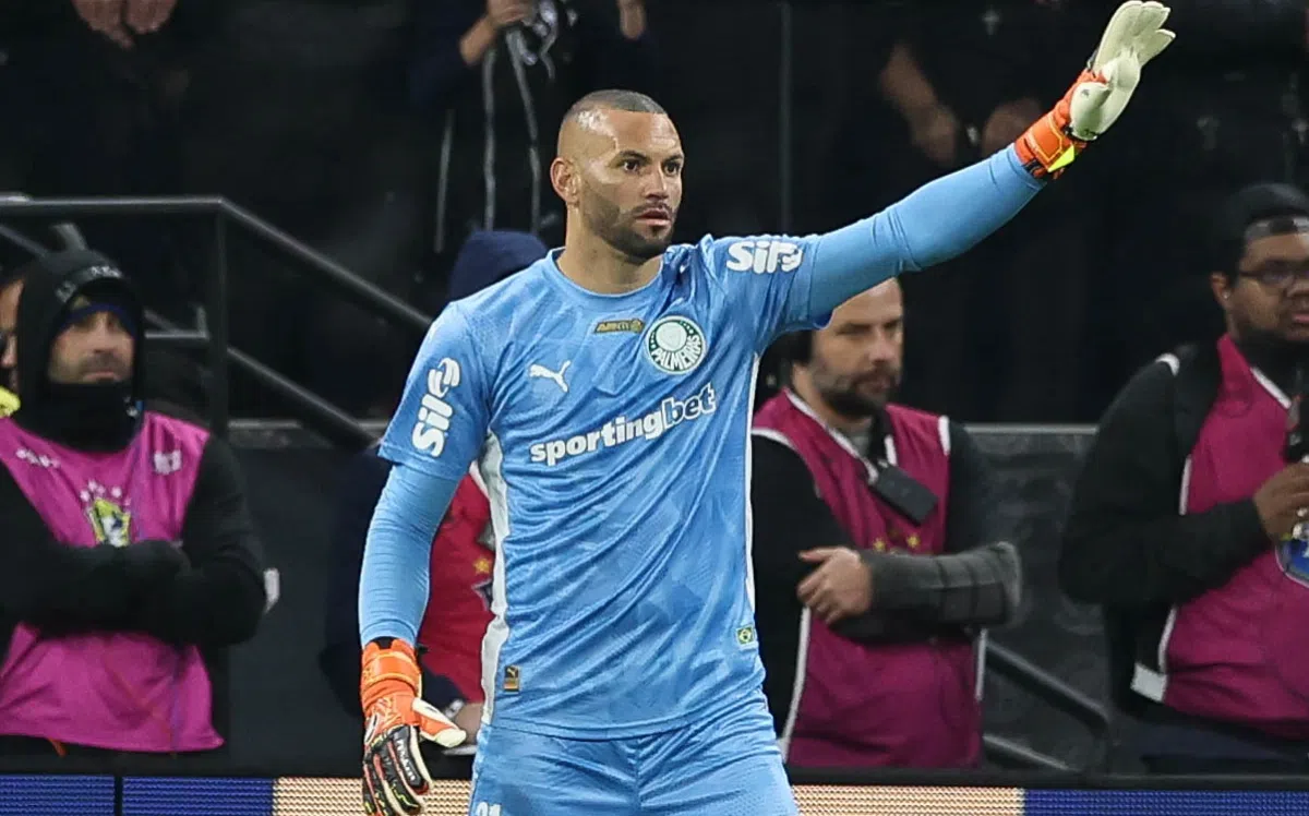 Palmeiras: Weverton sofre lesão e deve ser desfalque contra o Flamengo no domingo (19/10)