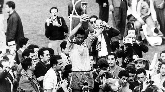 Copa de 1962: O Sumiço do Juiz e a Controvérsia por Trás do Título Brasileiro