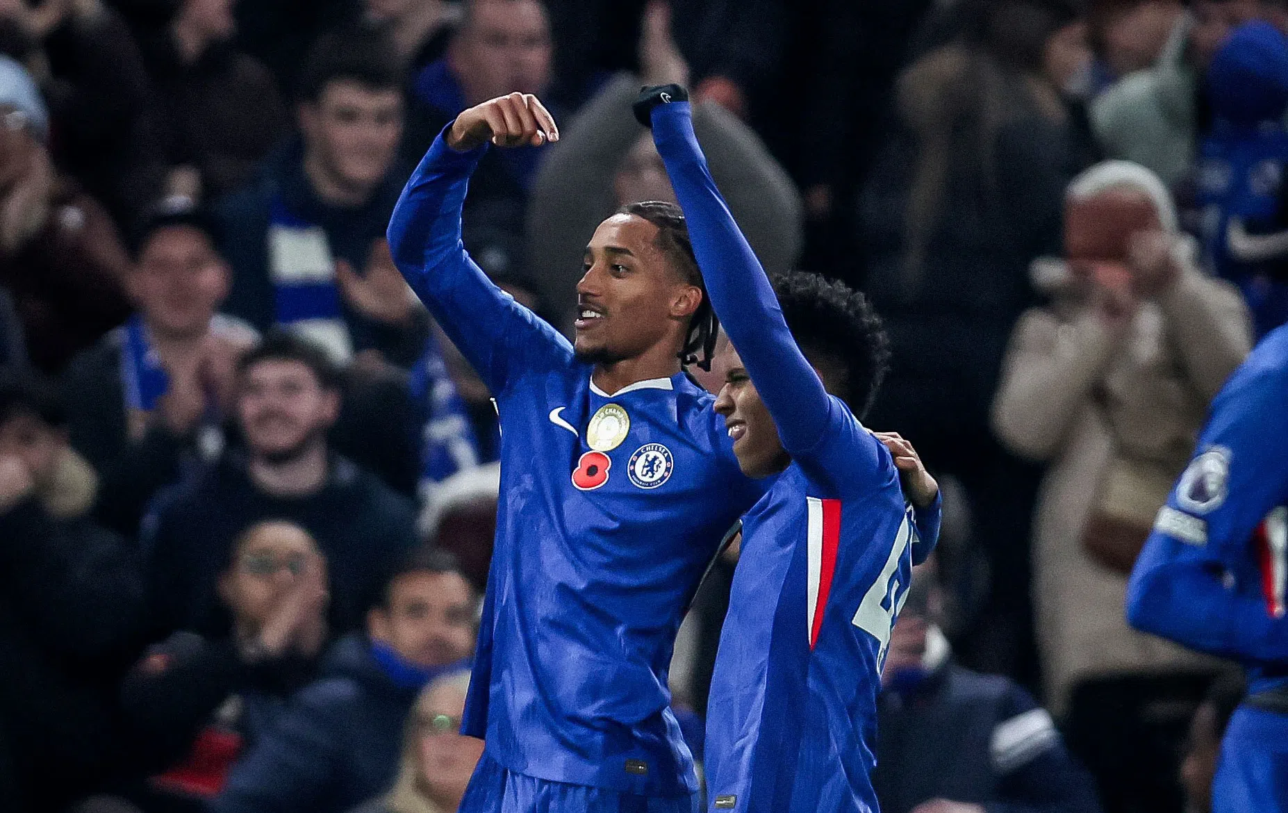 Do Brasileirão à Premier League: comparação de intensidade e ritmo de jogo