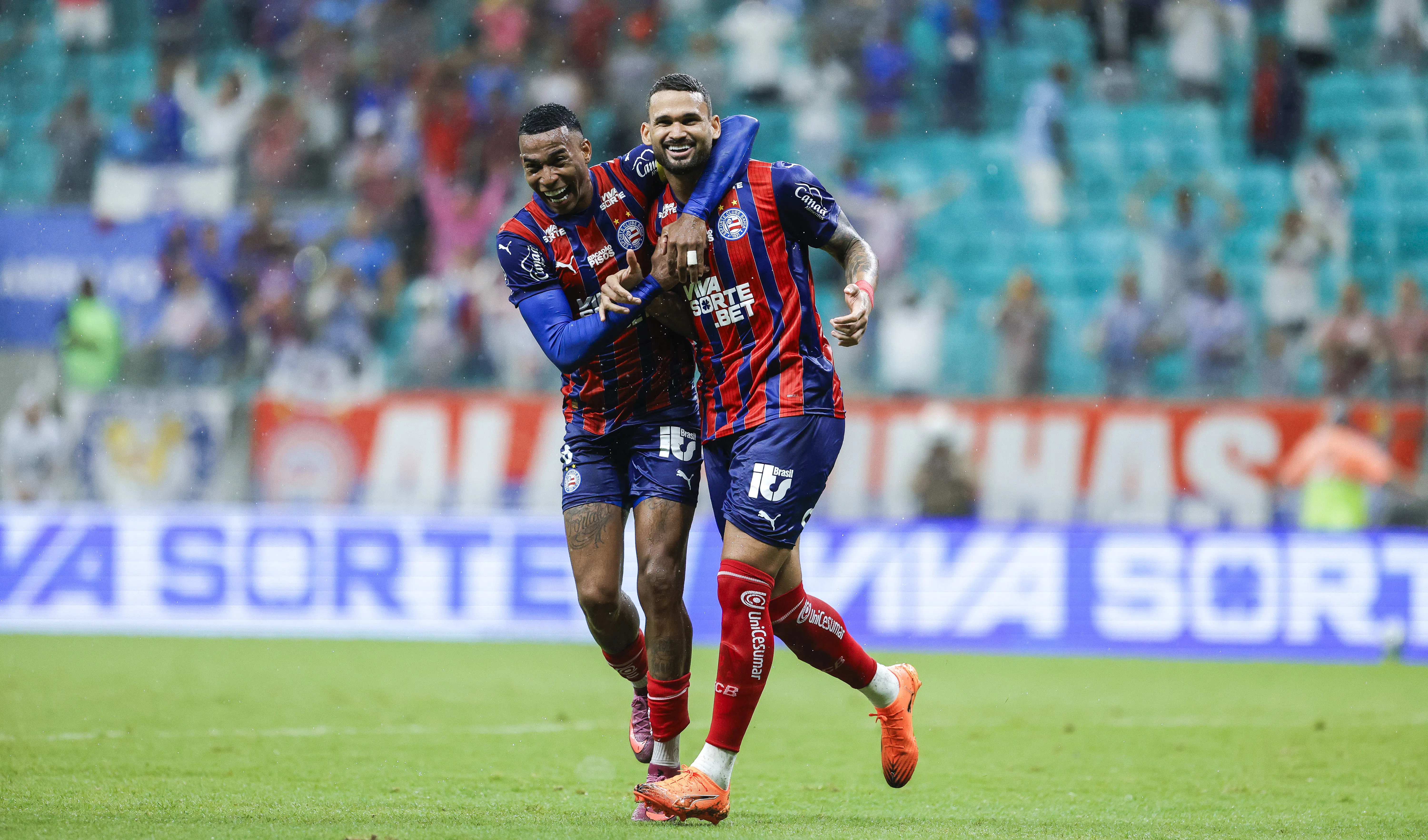 Bahia derrota o Internacional em jogo atrasado e se aproxima do G4 do Brasileirão; confira como foi o jogo