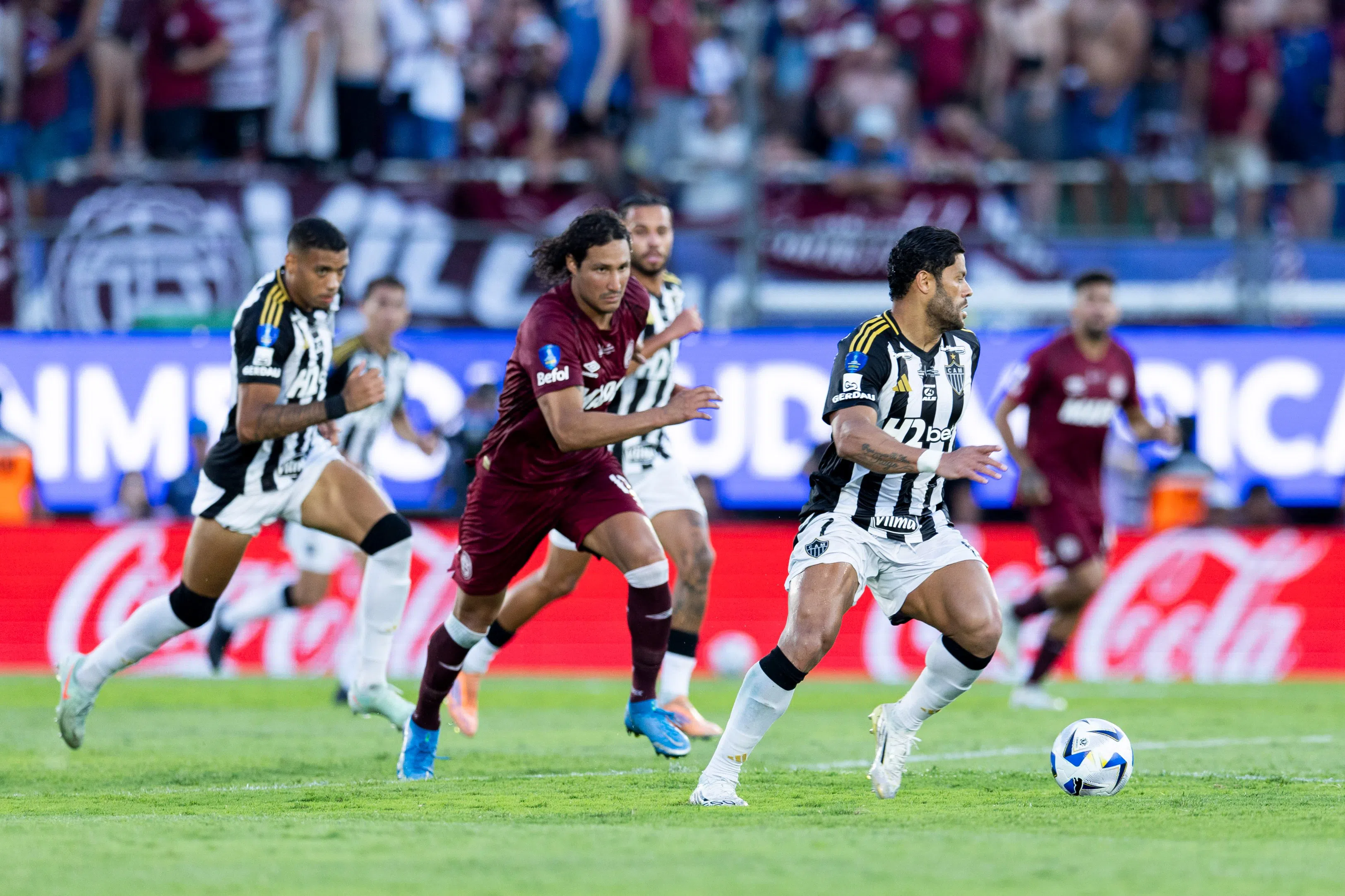 Atlético-MG empata com o Lanús no tempo normal e perde o título da Sul-Americana nos pênaltis