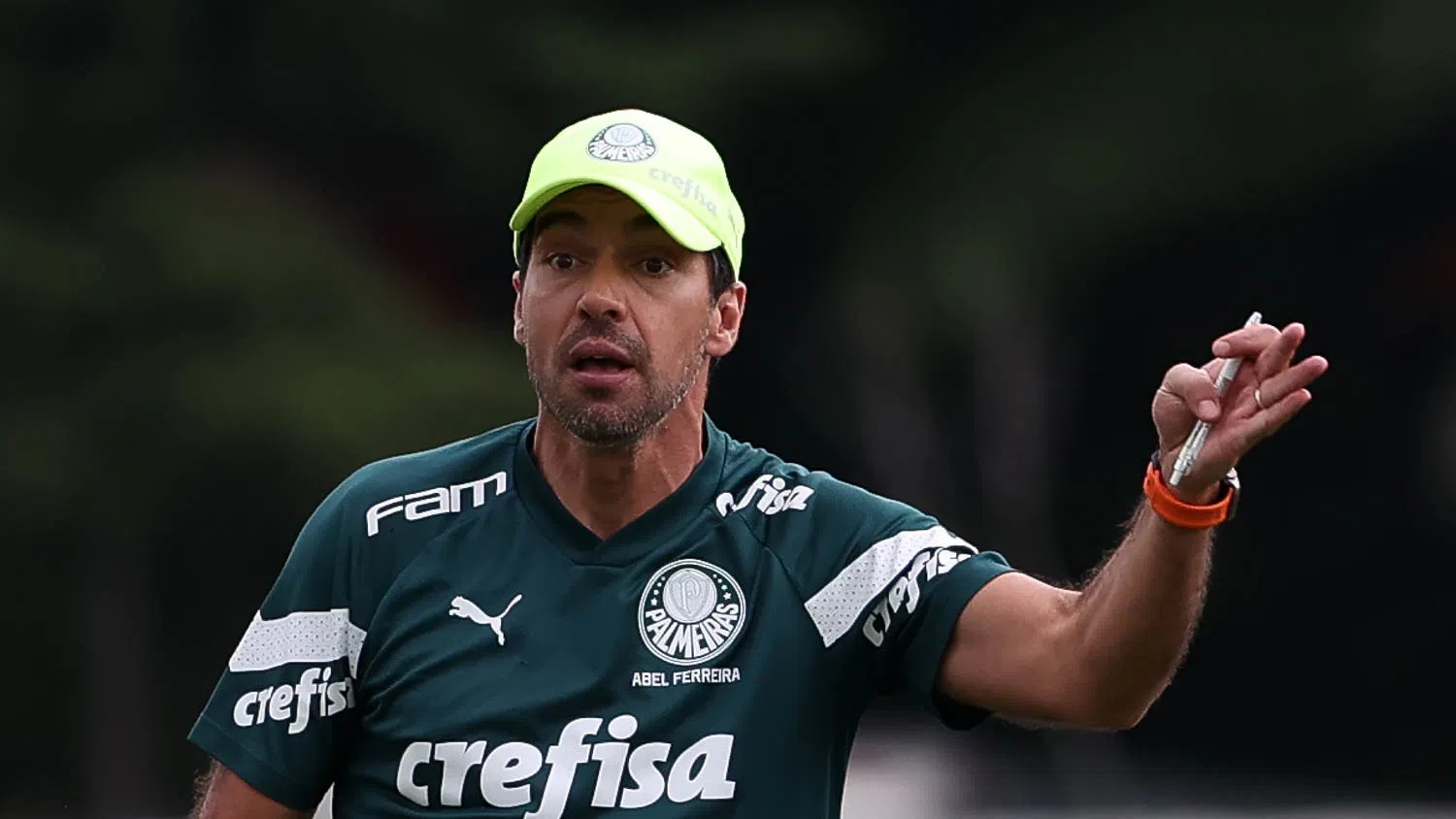 Abel Ferreira Continua no Palmeiras: Novo Capítulo, mesmo escritor!