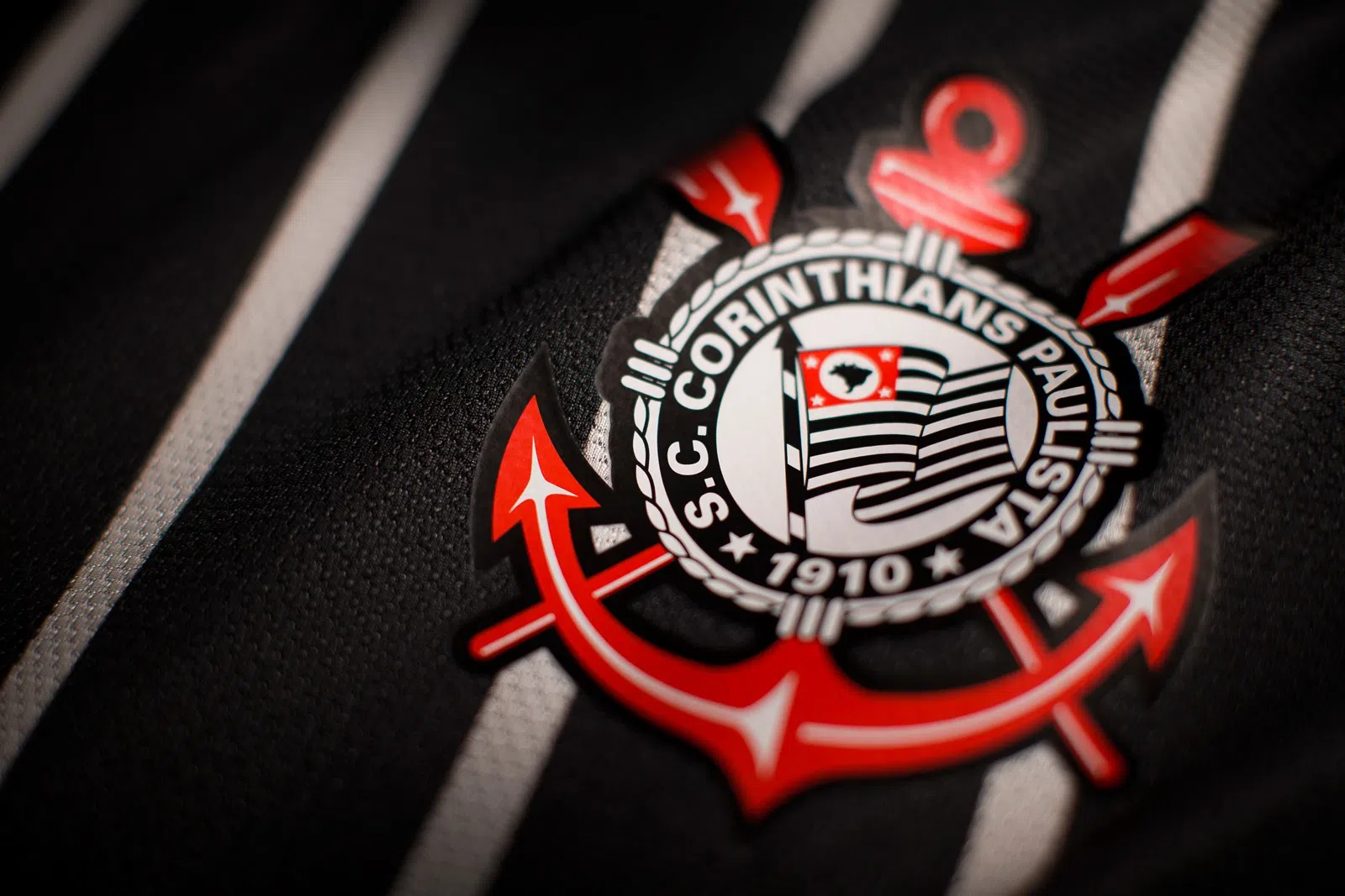 Corinthians em Chamas: Ronaldo Quer Comprar a SAF e as Polêmicas Não Param