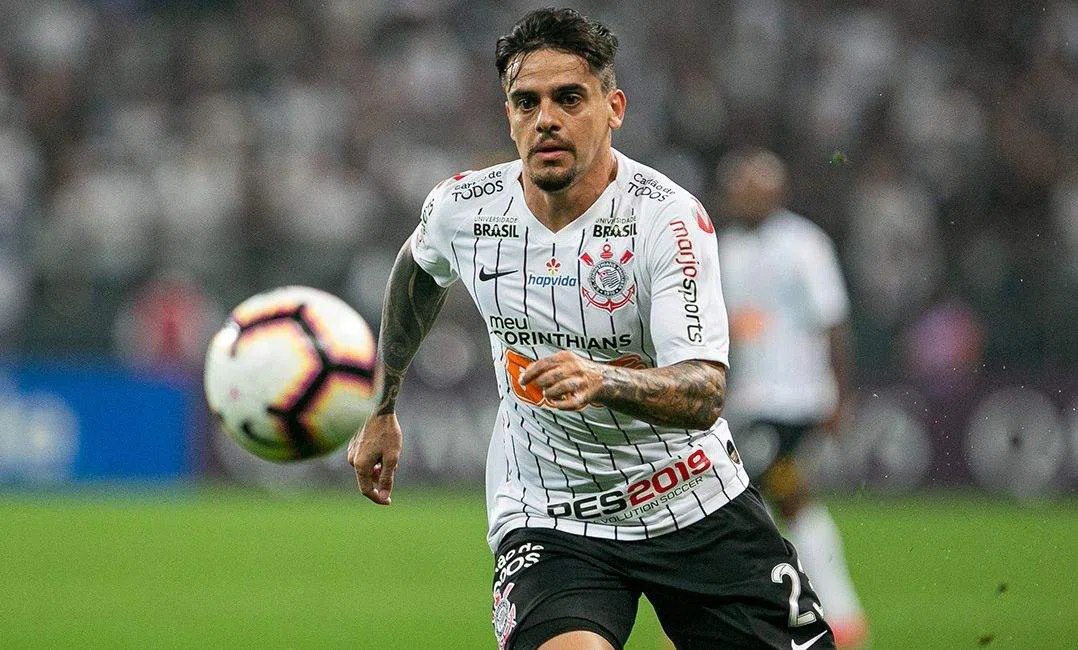 (Atualização) Cruzeiro Está Próximo de Contratar Fagner, Lateral do Corinthians