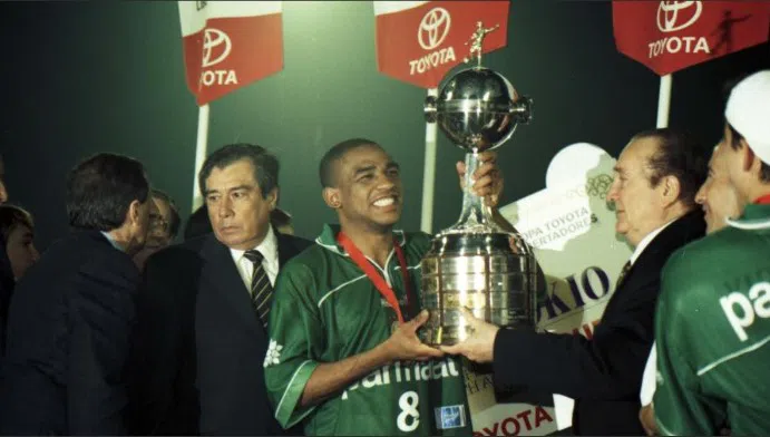 Palmeiras 2 x 1 Deportivo Cali: A Gloriosa Conquista da Libertadores de 1999