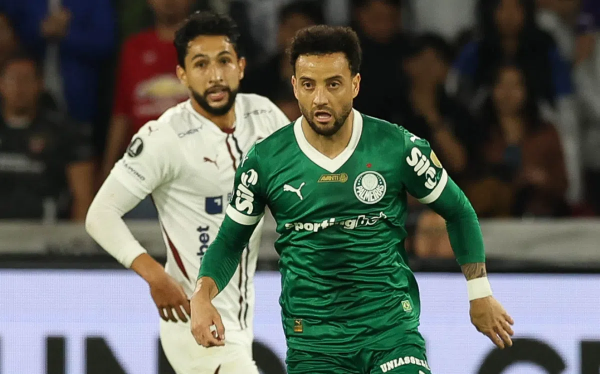 Felipe Anderson, do Palmeiras, em ação contra a LDU - Foto: Cesar Greco/Palmeiras