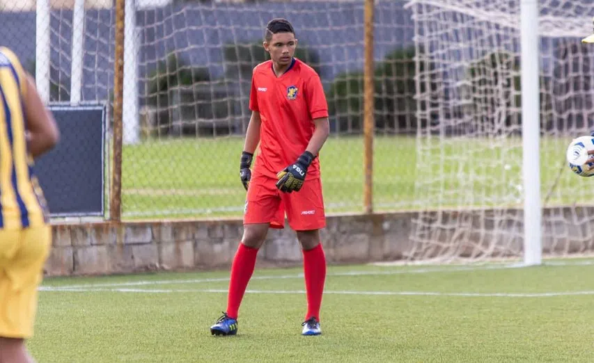 Andrew: O Jovem Goleiro que Vai Defender o Flamengo no Carioca 2025