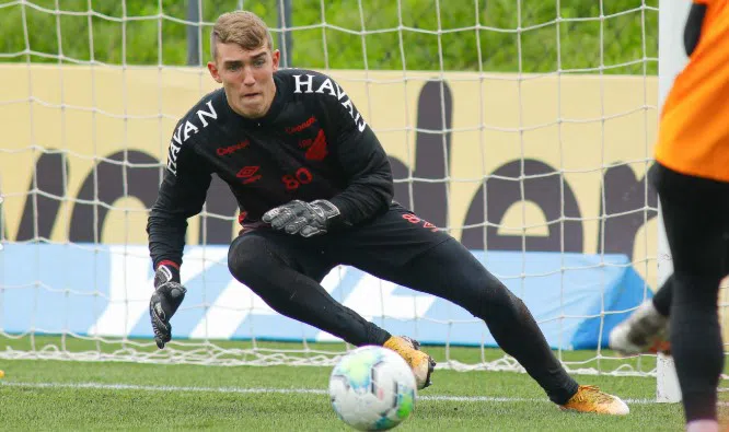 Botafogo avança por Goleiro Léo Linck do Athletico-PR