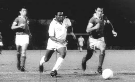 Benfica 2 x 5 Santos: A Histórica Taça Intercontinental de 1962